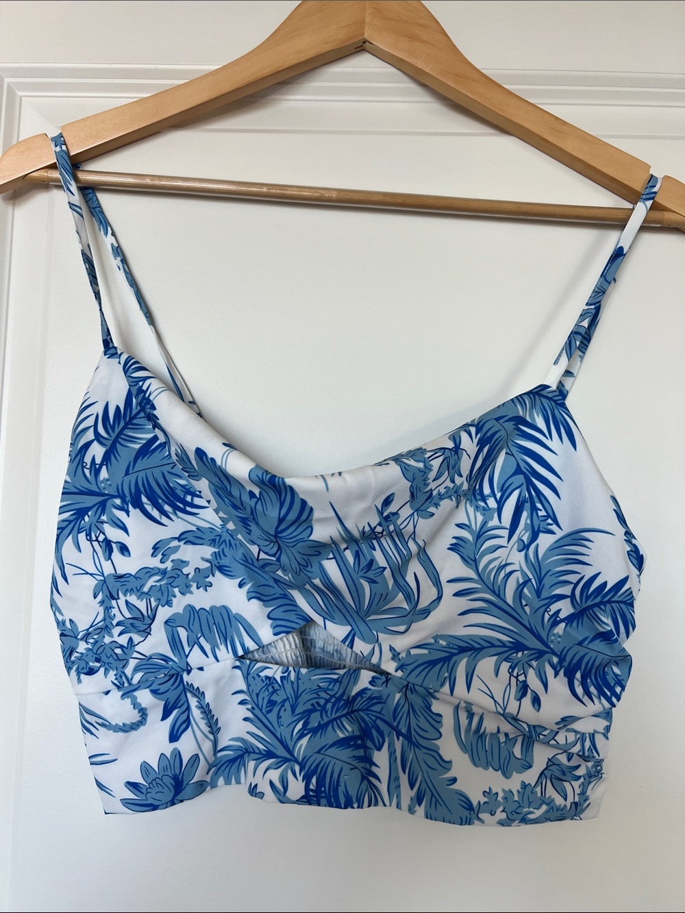 Commense Blue and White Tropical Print Spaghetti Strap Crop Top